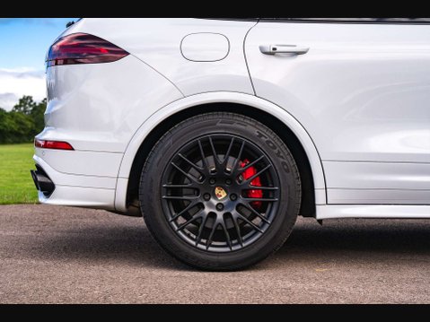Porsche Cayenne 11