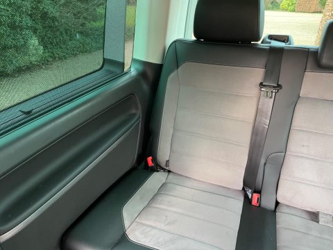 Volkswagen Caravelle 2.0 TDI Executive MPV 5dr Diesel DSG Euro 6 (s/s) (150 ps) 86