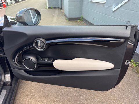 Mini Hatch COOPER EXCLUSIVE 22