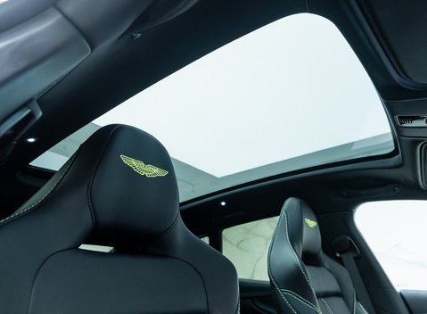 Aston Martin DBX 707 19