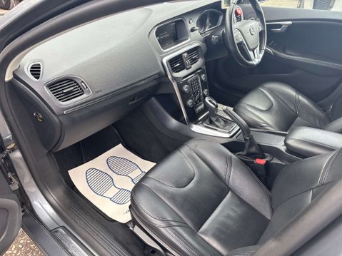 Volvo V40 1.5 T2 Inscription Hatchback 5dr Petrol Auto Euro 6 (s/s) (122 ps) 46