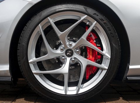 Ferrari 812 Superfast 10