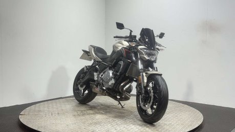 Kawasaki Z650 2017 29K NEW MOT SERVICED A2 BIKE 650CC NAKED TWIN SPORTS EXHAUST 3