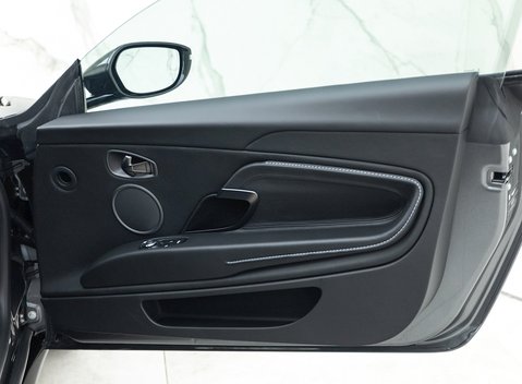 Aston Martin DB11 V8 Shadow Edition 19