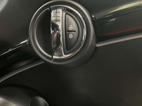 Mini Hatch 2.0 John Cooper Works 3dr 11