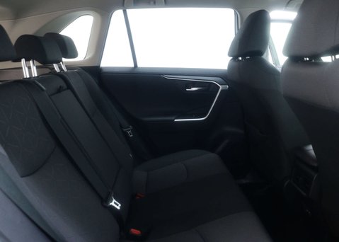 Toyota Rav4 2.5 RAV4 Design HEV 4x2 CVT 5dr 47