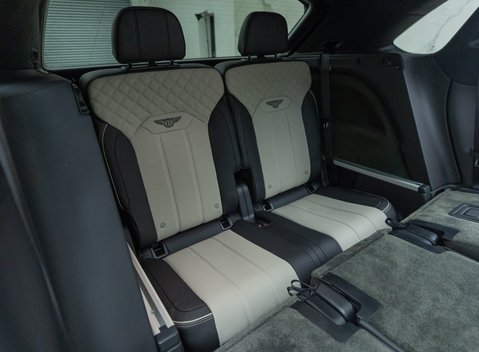 Bentley Bentayga V8 AZURE 18