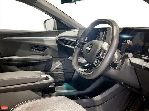 Renault Megane E-Tech 60kWh iconic Hatchback 5dr Electric Auto (optimum charge) (220 ps) 1 Owner 12