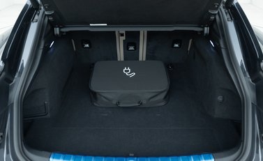 Porsche Taycan 4S Cross Turismo 37