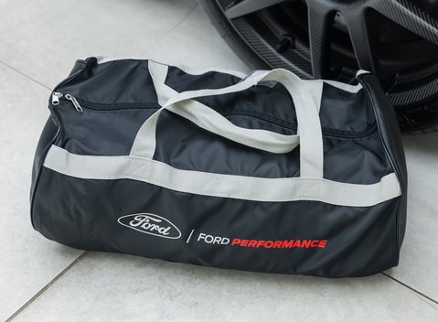 Ford GT Carbon Series 67