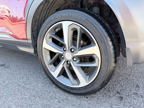 Hyundai KONA 1.6T PREMIUM GT 8