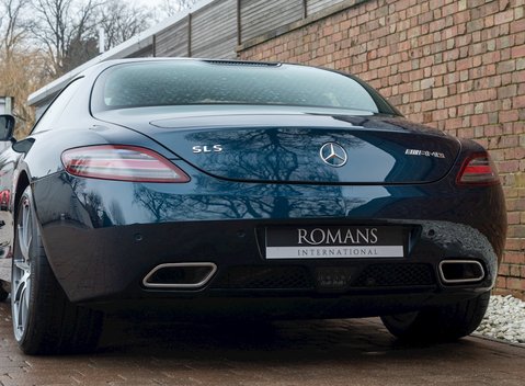 Mercedes-Benz SLS AMG 26