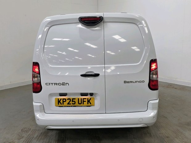 Citroen Berlingo BERLINGO XL DIESEL 1.5 Blue HDi 100ps Van Driver 7