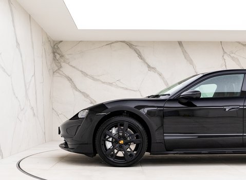 Porsche Taycan 4S Cross Turismo 29