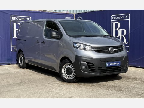 Vauxhall Vivaro 3100 75kWh Dynamic Panel Van 6dr Electric Auto L1 H1 (7.4kW Charger) (136 p 1