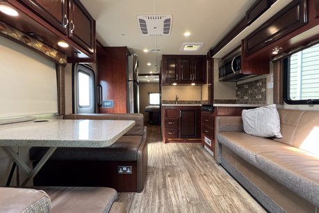 Ford E450 FLEETWOOD. NOW SOLD. SIMILAR REQUIRED. PLEASE CALL 01903 254800. 31