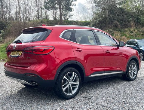 MG HS 1.5 MG HS Exclusive Semi-Auto 5dr 4