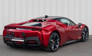 Ferrari SF90 Stradale 7