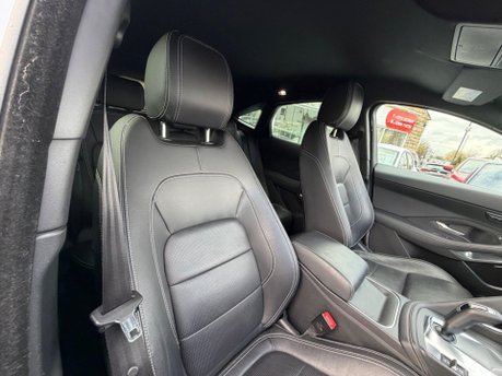 Jaguar E-Pace R-DYNAMIC SE 10