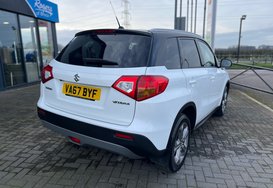 Suzuki Vitara 1.6 SZ-T AUTOMATIC 9