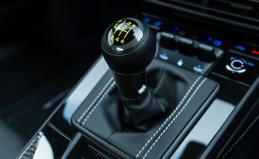 Porsche 911 GT3 Touring (992) 22