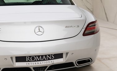 Mercedes-Benz SLS AMG 22