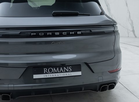 Porsche Cayenne TURBO E-HYBRID 32