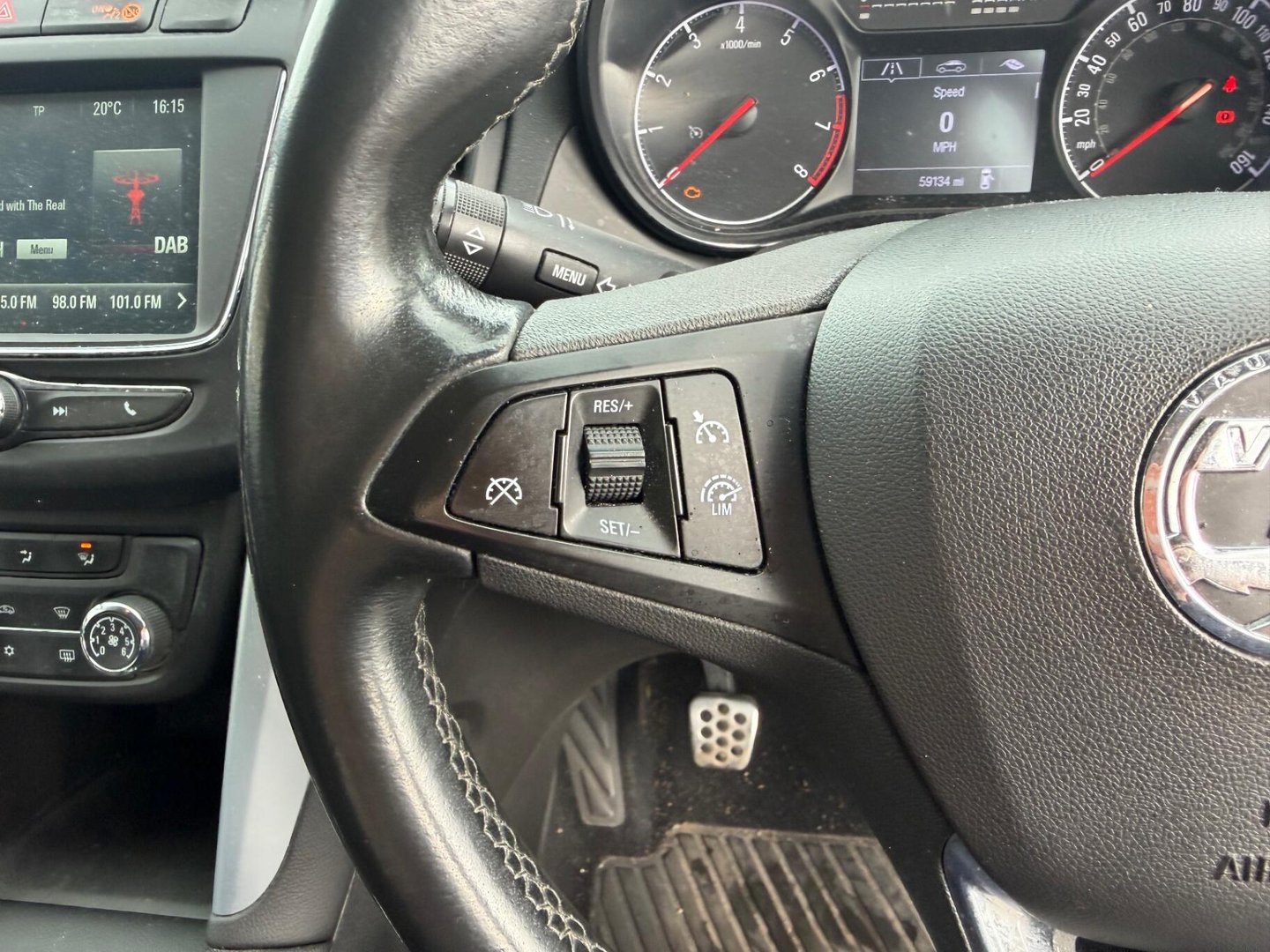2016 Vauxhall Zafira — image 15