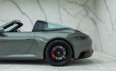 Porsche 911 Targa 4 GTS (992) 35