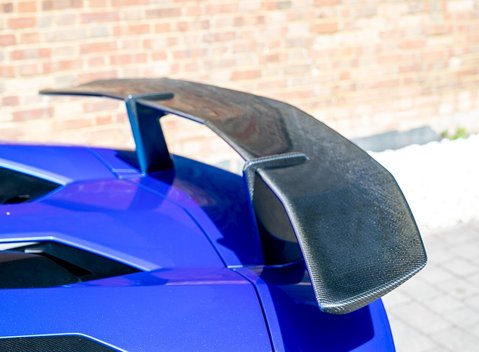 Lamborghini Aventador SV LP750-4 Roadster 28