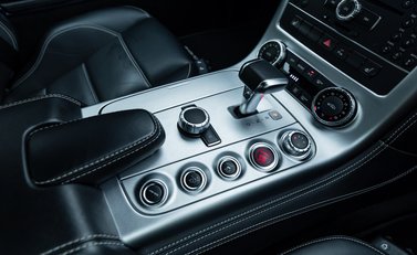 Mercedes-Benz SLS AMG 19
