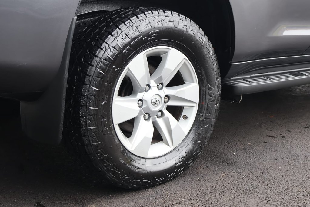 Toyota Land Cruiser ACTIVE COMMERCIAL WITH A REAR SEAT CONVERSION  10