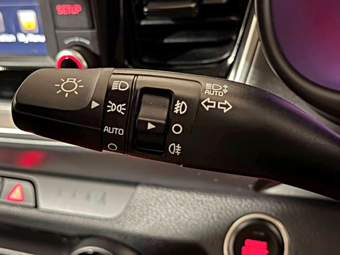 Kia Stonic CRDI FIRST EDITION 19