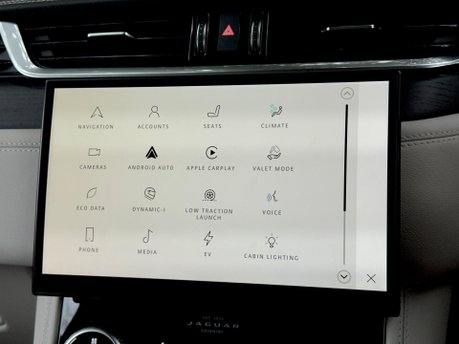 Jaguar F-Pace R-DYNAMIC BLACK 68