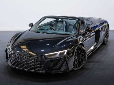 Audi R8 5.2 FSI V10 Spyder 2dr Petrol S Tronic quattro Euro 6 (s/s) (570 ps) 24