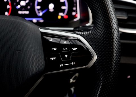 Volkswagen T-Roc 1.5 T-Roc R-Line TSI Semi-Auto 5dr 36