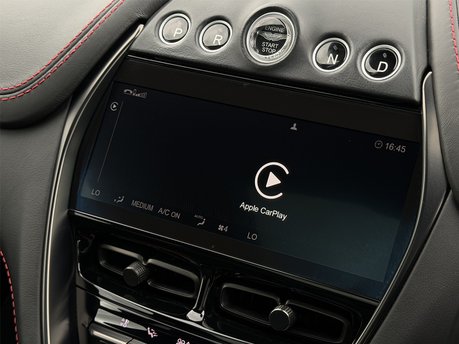 Aston Martin DBX V8 70