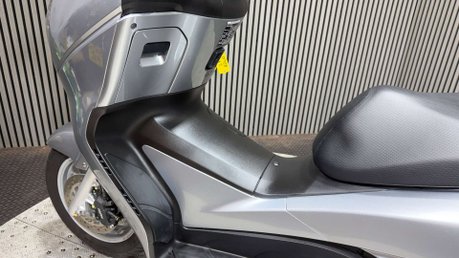 Honda Fes SILVERWING 2008 ONLY 415 MILES 1 OWNER MOT OCTOBER 2027 125CC 12