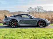 Porsche 911 Carrera 4 GTS HEV 4