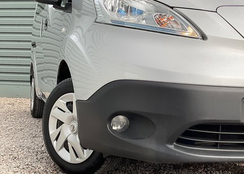 Nissan NV200 E ACENTA COMBI 2