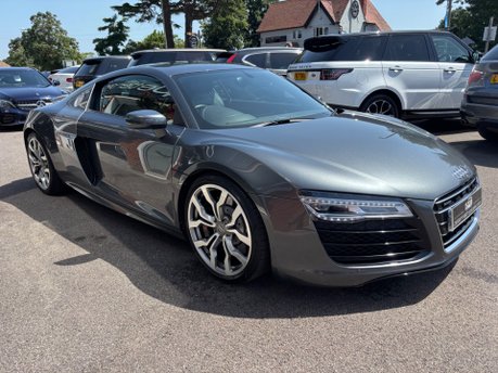 Audi R8 .2 FSI V10 Coupe 2dr Petrol S Tronic quattro Euro 5 (525 ps) 22