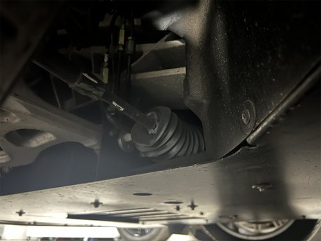 Aston Martin Vanquish V12 S 93