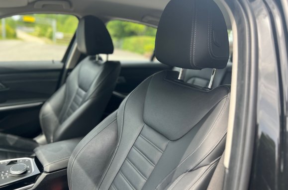 BMW 3 Series 318D SPORT 36
