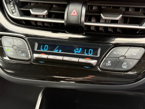 Toyota C-HR DESIGN AUTOMATIC 37