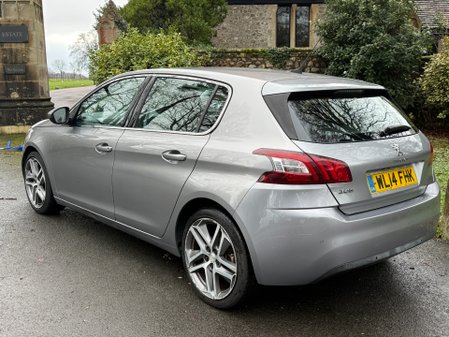 Peugeot 308 E-THP ALLURE 11