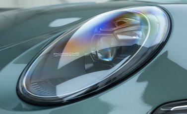 Porsche 911 GT3 TOURING (992) 26