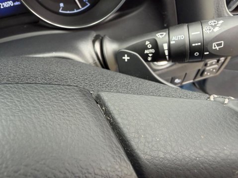 Toyota Auris 1.2 VVT-i Excel CVT Euro 6 (s/s) 5dr (Safety Sense) 72