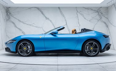 Ferrari Roma SPIDER 10