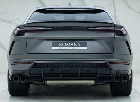Lamborghini Urus 5