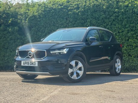 Volvo XC40 2.0 D3 Momentum SUV 5dr Diesel Auto Euro 6 (s/s) (150 ps)